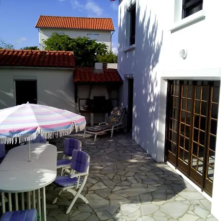 Dom wakacyjny Maison Familiale Pres De La Plage, Commerces Et Centre-ville - Fr-1-22-202